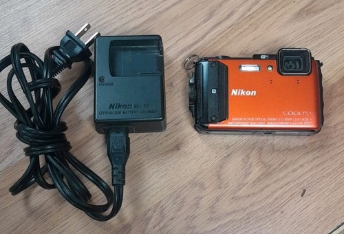 Nikon Coolpix AW130 Waterproof camera Orange Tested Works with charger! Rare