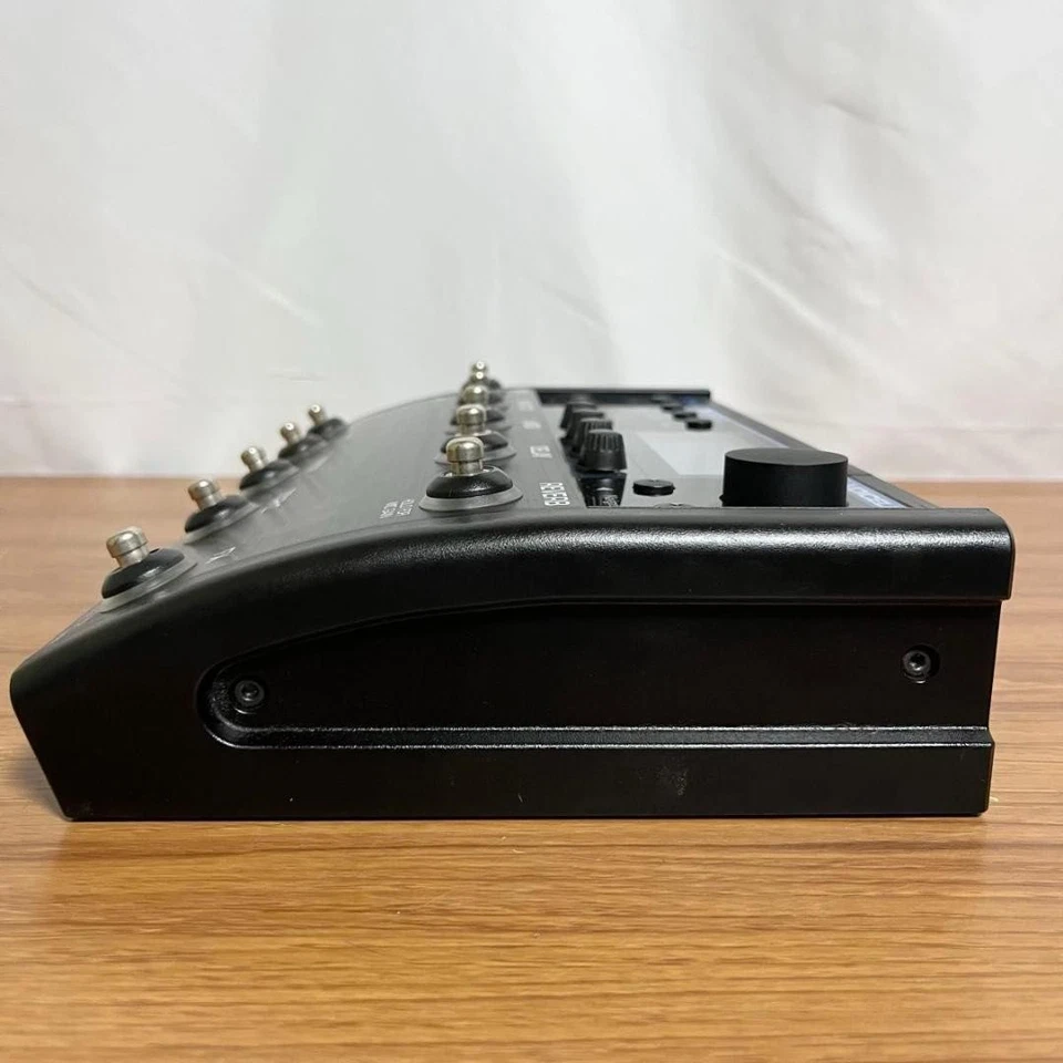 TC-Helicon VoiceLive 2 Vocal Processor Multi-Effects Unit w/ AC Adapter Tested - Image 4 of 4