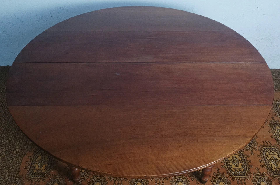 Table Louis Philippe en noyer 6 pieds - Photo 4/4