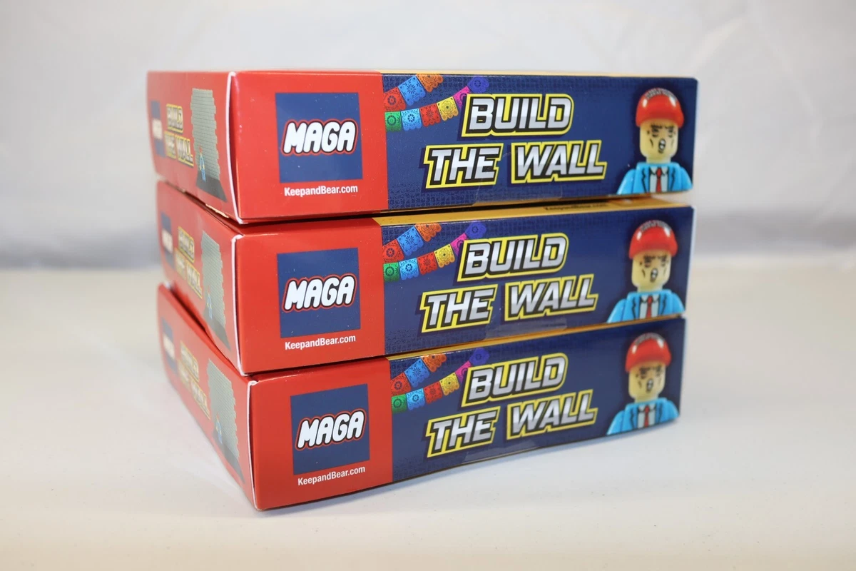 THREE 3x Keepandbear Parody Lego Set