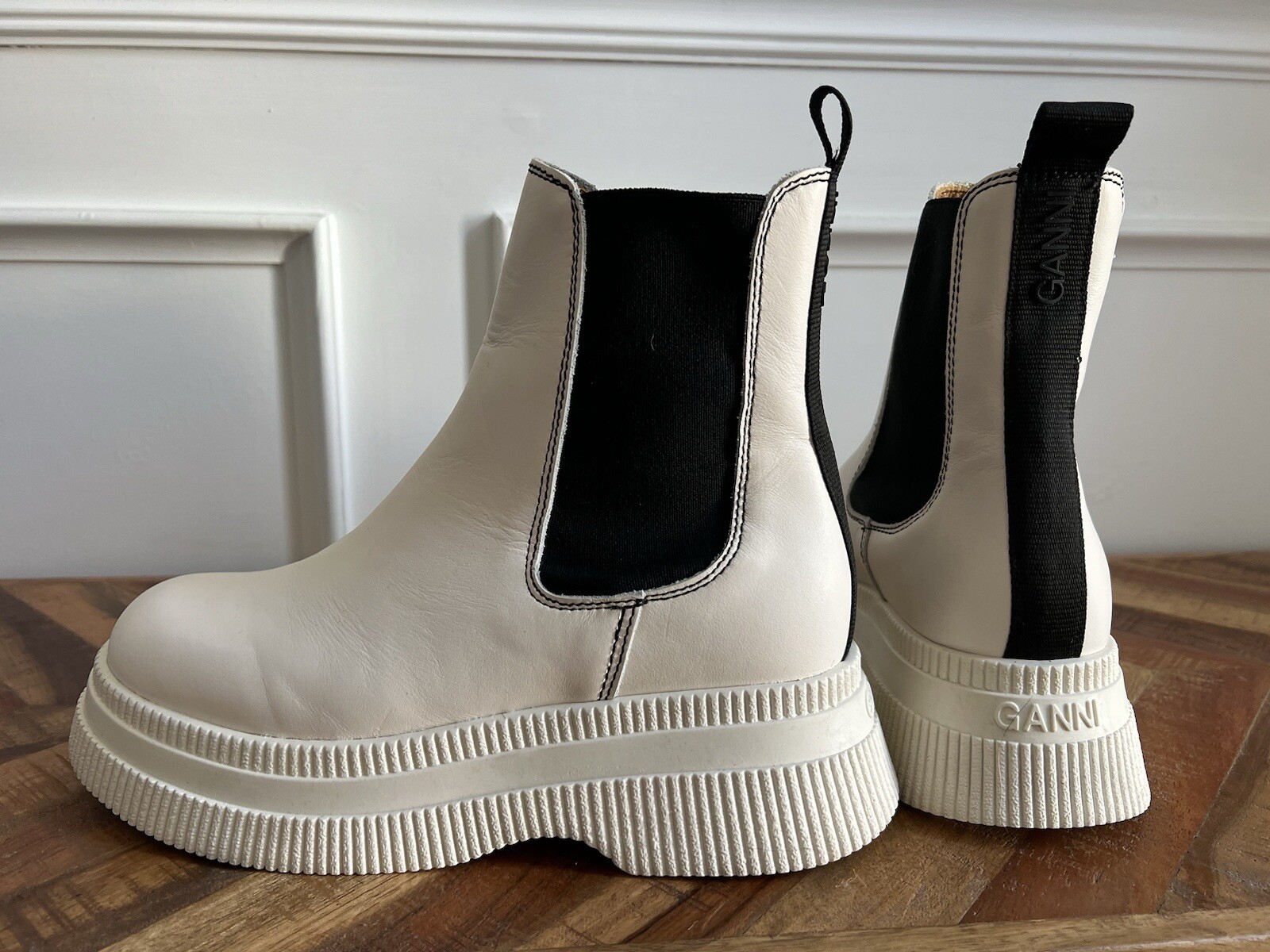 GANNI White Leather Chelsea Boots Platform Pull-On Elastic Panels Size EU 39 /~9 image 2