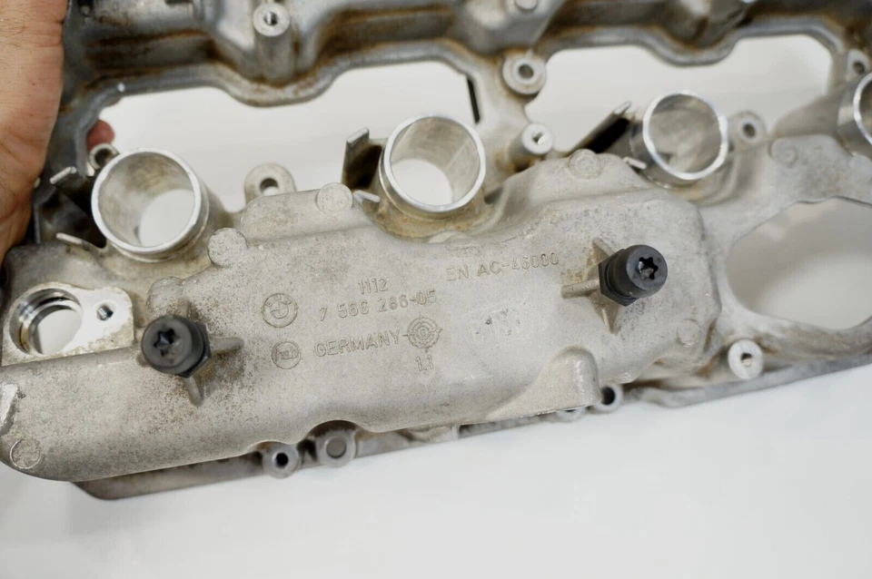 BMW 750I X5 2010-2013 4,4 L V8 N63 LADO CONDUCTOR IZQUIERDO MOTOR VÁLVULA CILINDRO CUBIERTA Foto 4 de 4