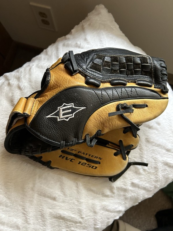 Easton Havoc HVC 12 12" Steer Hide Baseball Softball Glove RHT Right Hand Throw