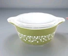 VINTAGE PYREX CRAZY DAISY SPRING BLOSSOM CASSEROLE DISH WITH LID 2.5 QUART