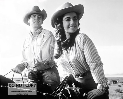 ELIZABETH TAYLOR AND ROCK HUDSON IN ''GIANT'' - 8X10 PHOTO (RT-630)