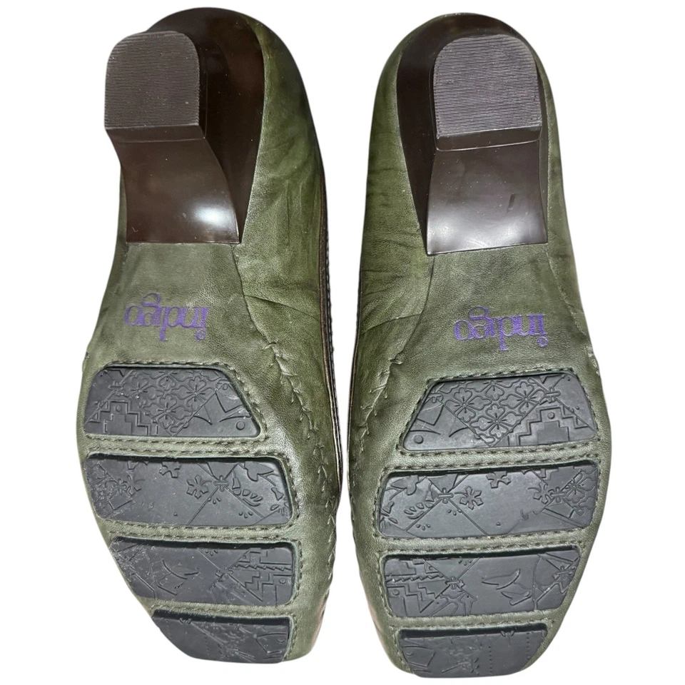 Zapatos de salón Indigo By Clarks para mujer de cuero oliva RAUS talla 7 M cómodos tacón bajo Foto 4 de 4