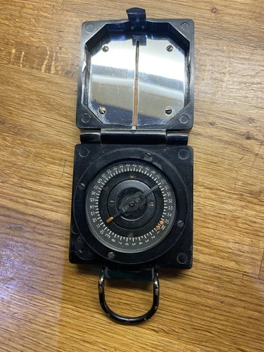 Original British WW2 Military Issue Compass: Magnetic Marching Mk1, TG  CO LTD