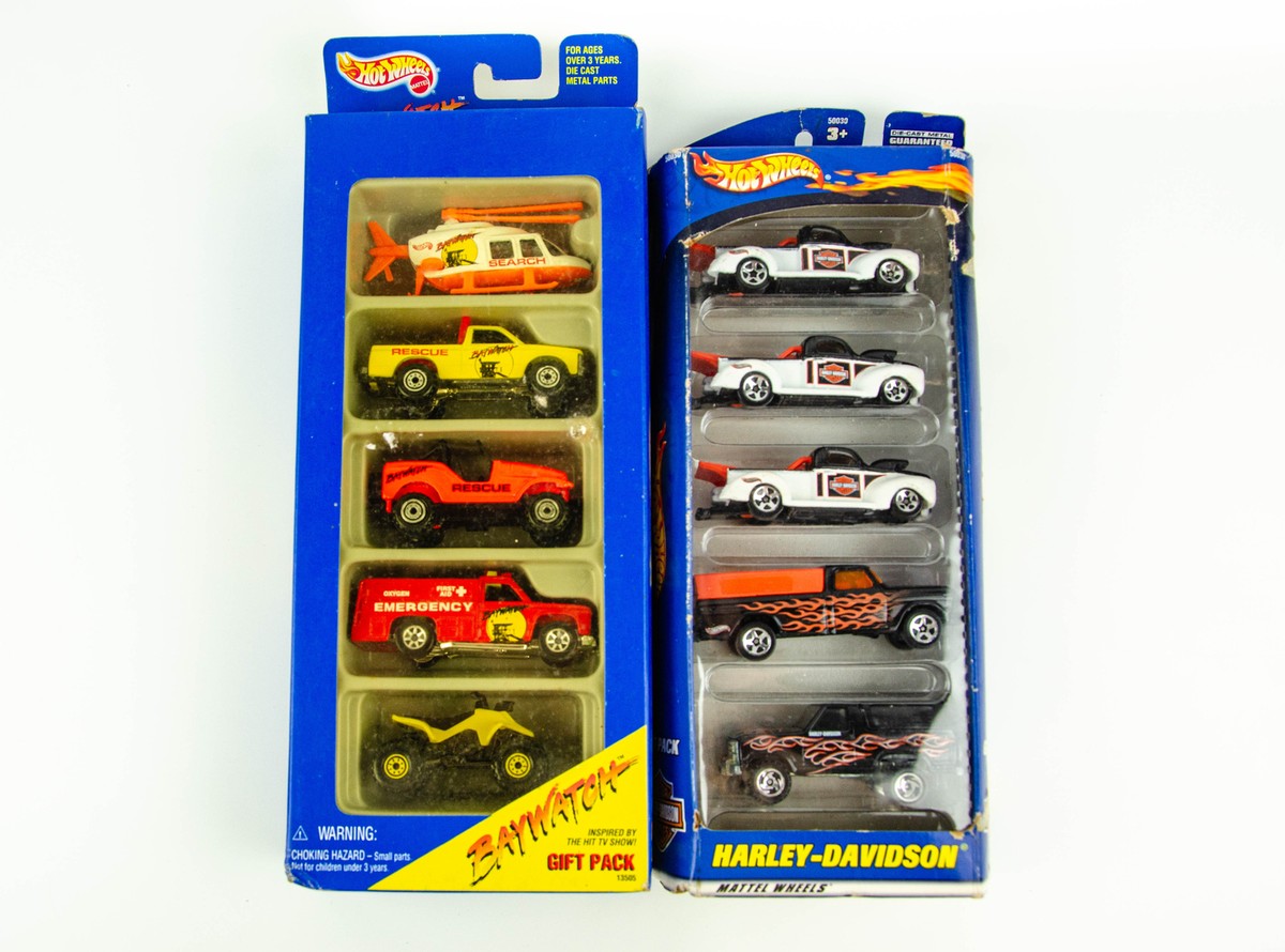 Vintage 1994 Hot Wheels 5 Car Gift Pack Lot Baywatch & 2000 Harley