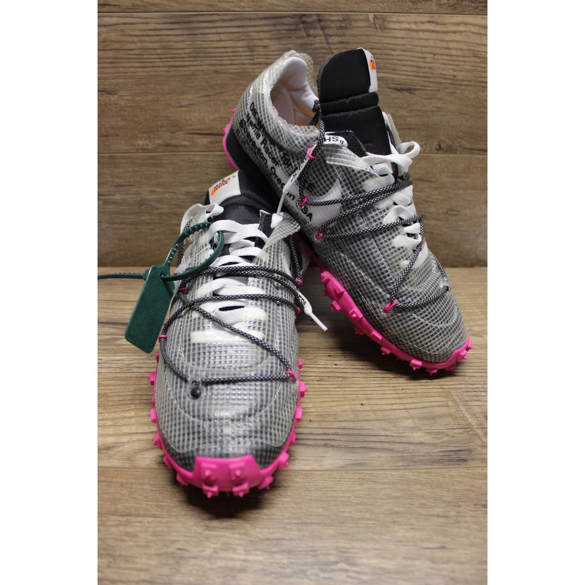 Nike x Off White women's Waffle Racer fuchsia black white Nike x Off White women's Waffle Racer fuchsia black white