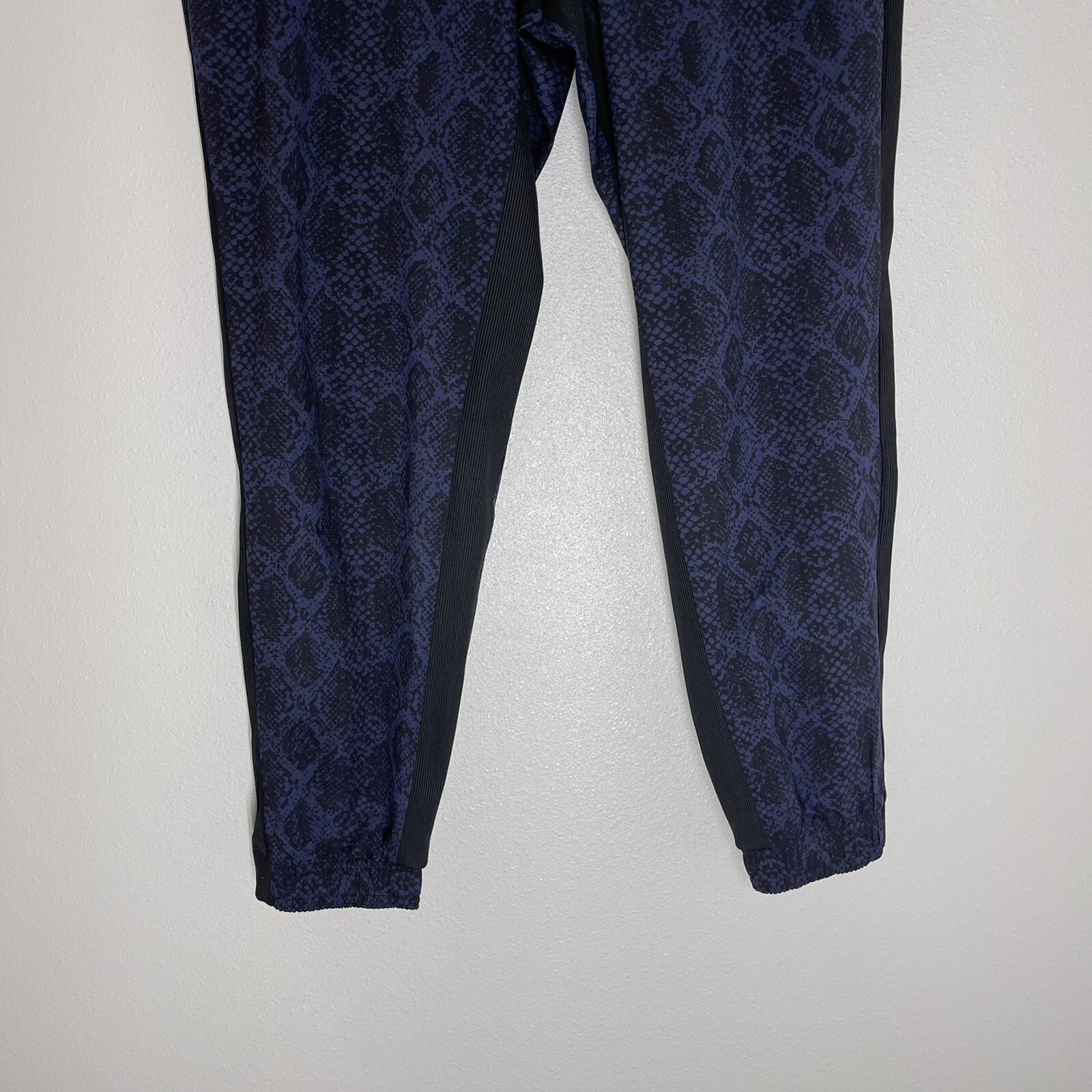 Athleta Women's Brooklyn Jogger Pants Python Prin… - image 3