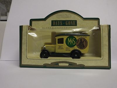 LLEDO DG21 019 - 1928 CHEVROLET VAN - MARKS AND SPENCER #9
