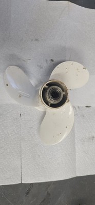Yahama 15hp 2 Stroke YAMAHA OEM PROPELLER (3X9-1/4''X10-1/2''-J) | 683-45943-00-EL