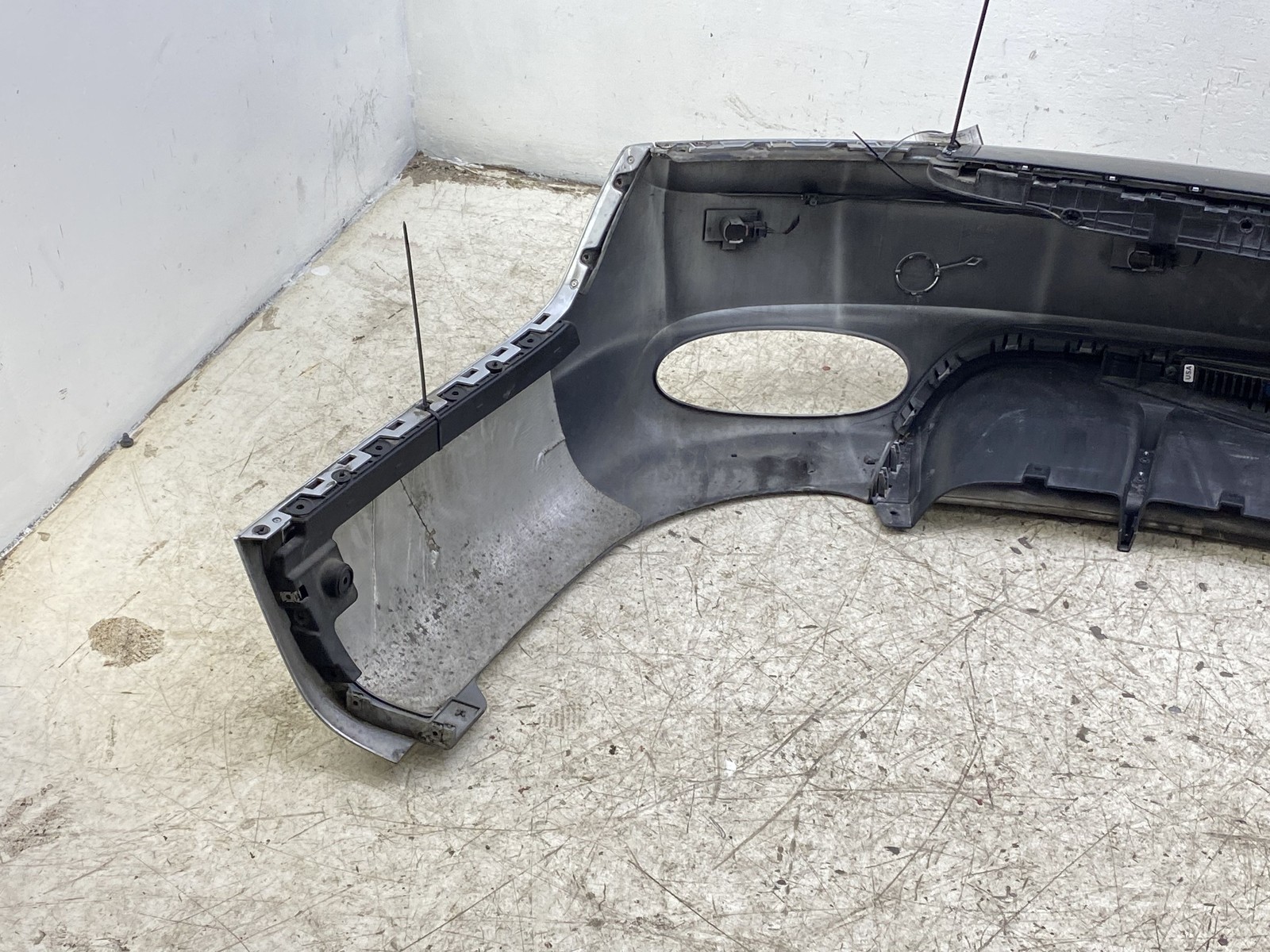 2014-2019 BENTLEY FLYING SPUR REAR BUMPER ASSEMBLY COMPLETE W/ PARKING SENSORS
