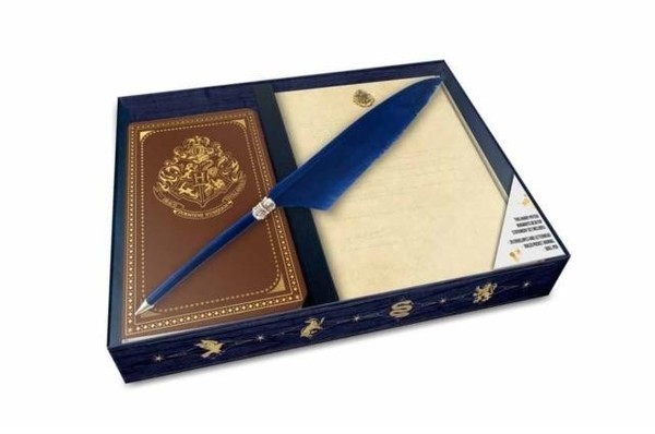 Harry Potter: Hogwarts School Of Witchcraft And Wizardry Desktop Stationery-image