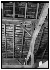 7. INTERIOR VIEW, SOUTHEAST SIDE, DETAIL OF TRUSS SYSTEM - Lanrick Manor, Barn,