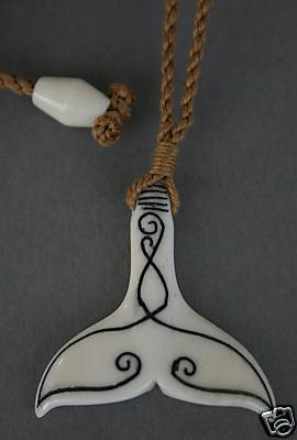 Maori Knochen Carving aus Neuseeland  Wal Flosse