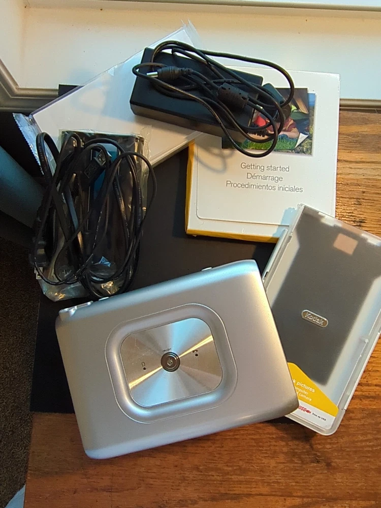 KODAK EASY SHARE PHOTO PRINTER 300 NEW IN OPEN BOX