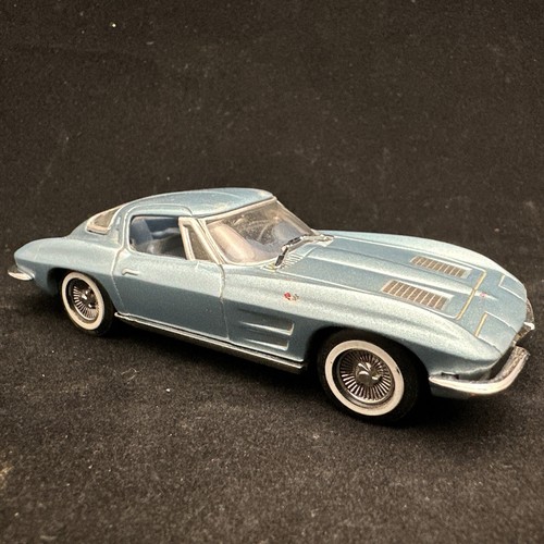 "MATCHBOX ULTRA 1:43" CCV05-M 1963 CORVETTE STINGRAY *METALLIC BLUE* MINT BOXED - Picture 3 of 7