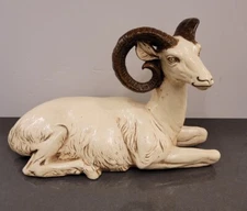 JARU OF CALIFORNIA 1973 LARGE SITTING RAM SCULPTURE 17” X 11” White Vintage