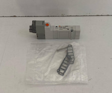 SMC / Solenoid Valve / SY3140-5LOUD / 0.15~0.7MPa / 24VDC