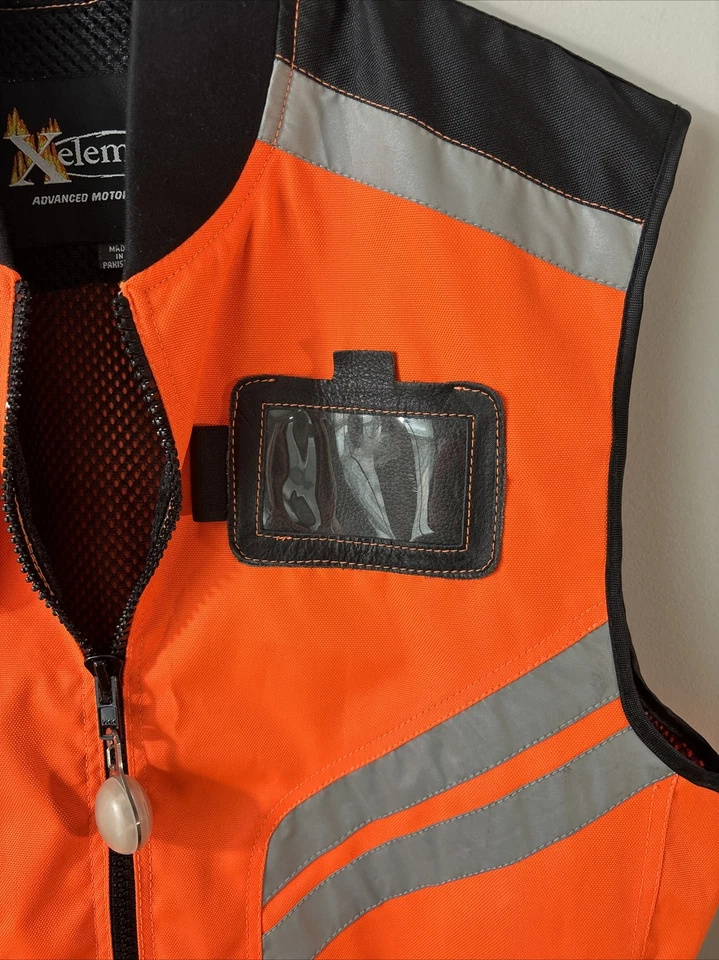 Chaleco de Motocicleta Xelement Avanzado Talla Mediana con Bolsillo Trasero Foto 4 de 4