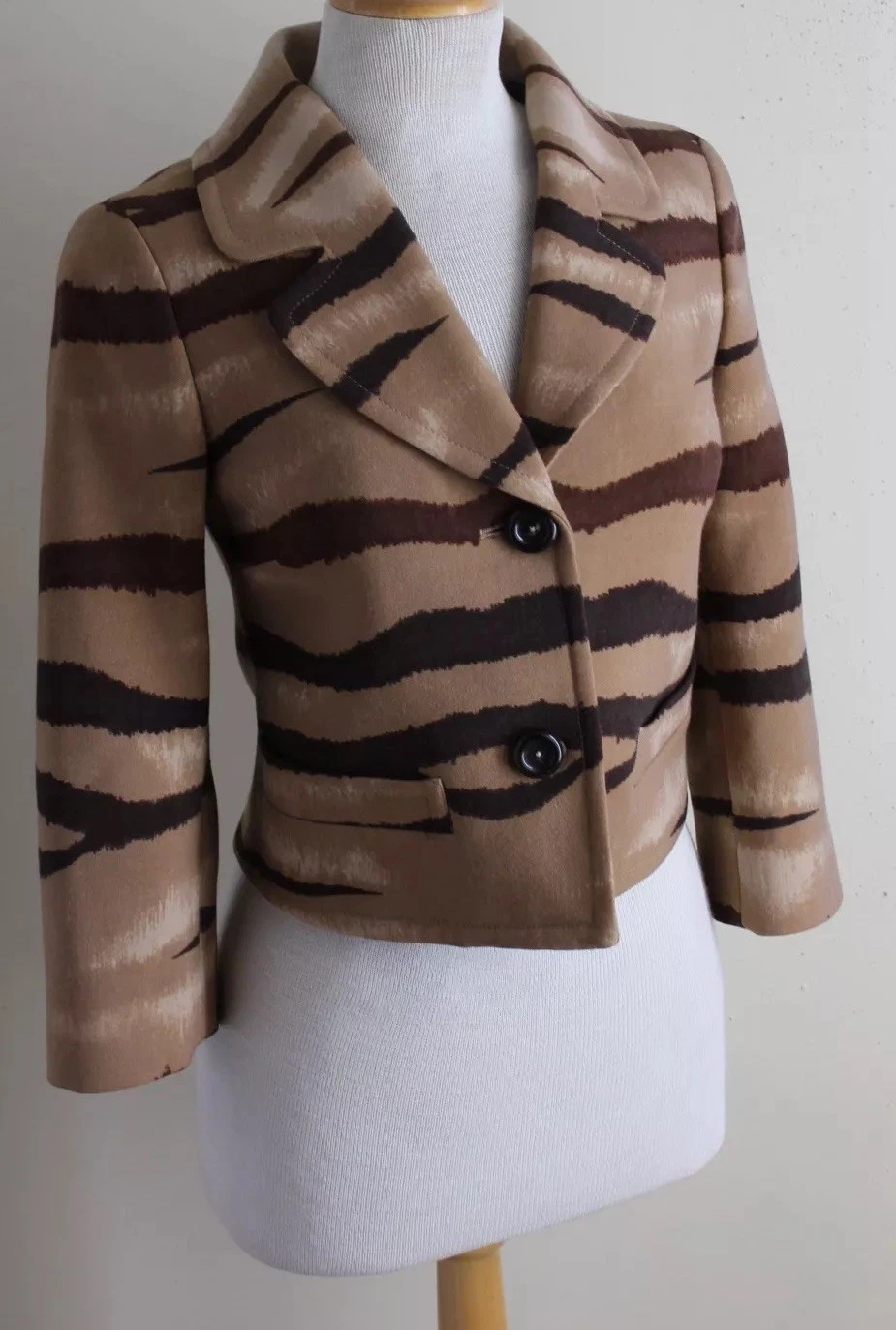 Giacca blazer Valentino taglia 4 lana funky animalier a righe corta chic passerella XS A