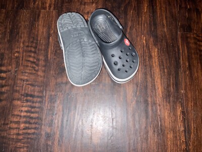 Boys Crocbsnd Crocs black size 6 great condition