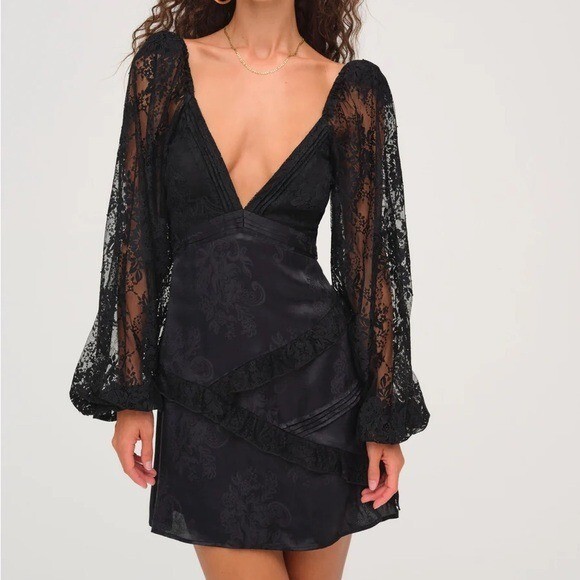 $289 Nuevo con Etiquetas Mini Vestido Negro For Love And Lemons “Gisela” Talla X-Grande