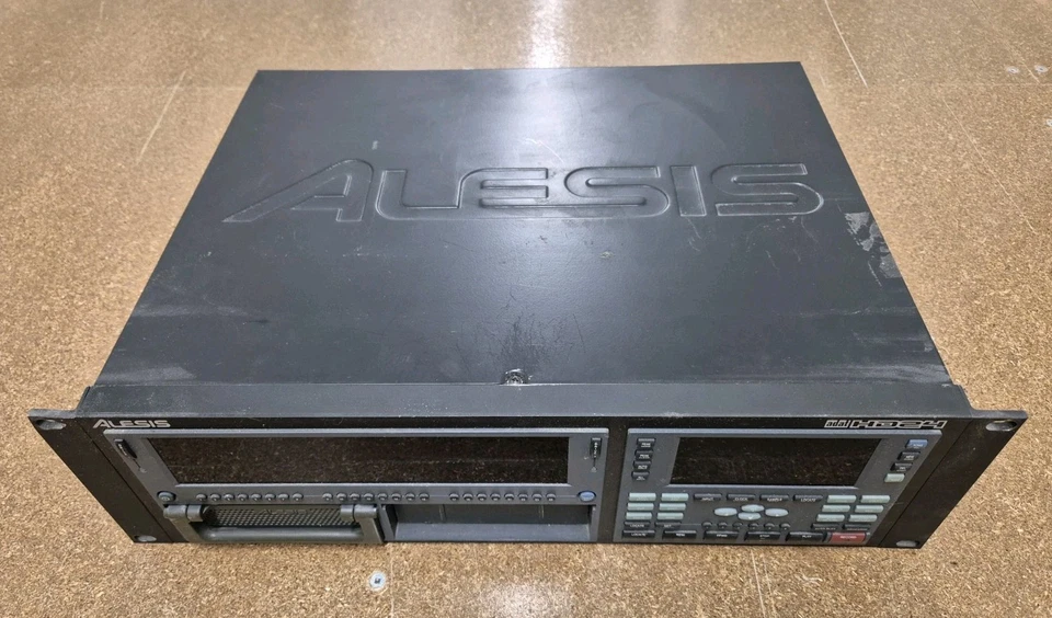 Alesis ADAT HD24 24 Track Hard Disk Recorder w/ "LRC" remote & 1 HD Caddy and HD - Image 4 of 4