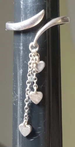 *VINTAGE STERLING SILVER RING 3 DANGLING HEARTS on CHAINS SZ 5 ADJUSTABLE 3 gms