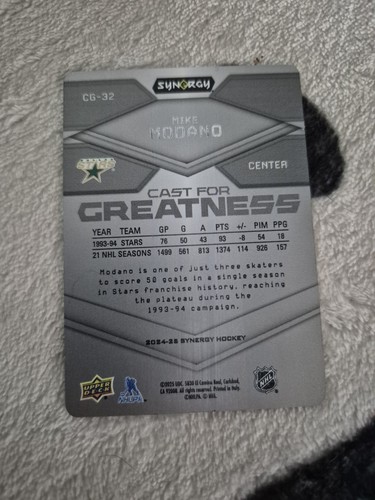 24-25 Synergy Hockey Mike Modano Cast For Greatness Dallas Stars - Picture 2 of 2