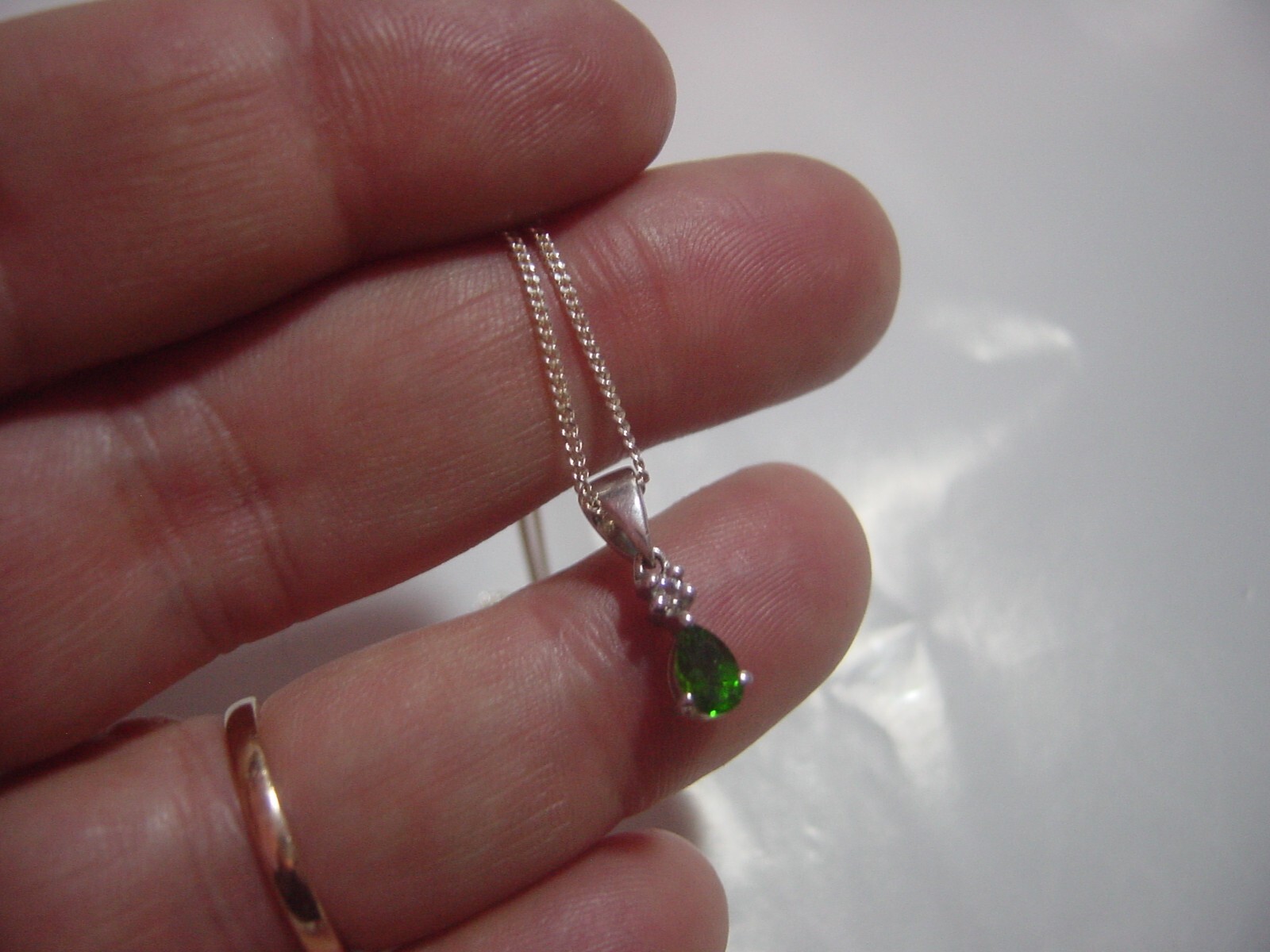 Solid silver 20" chain & superb intense green Tsa… - image 8