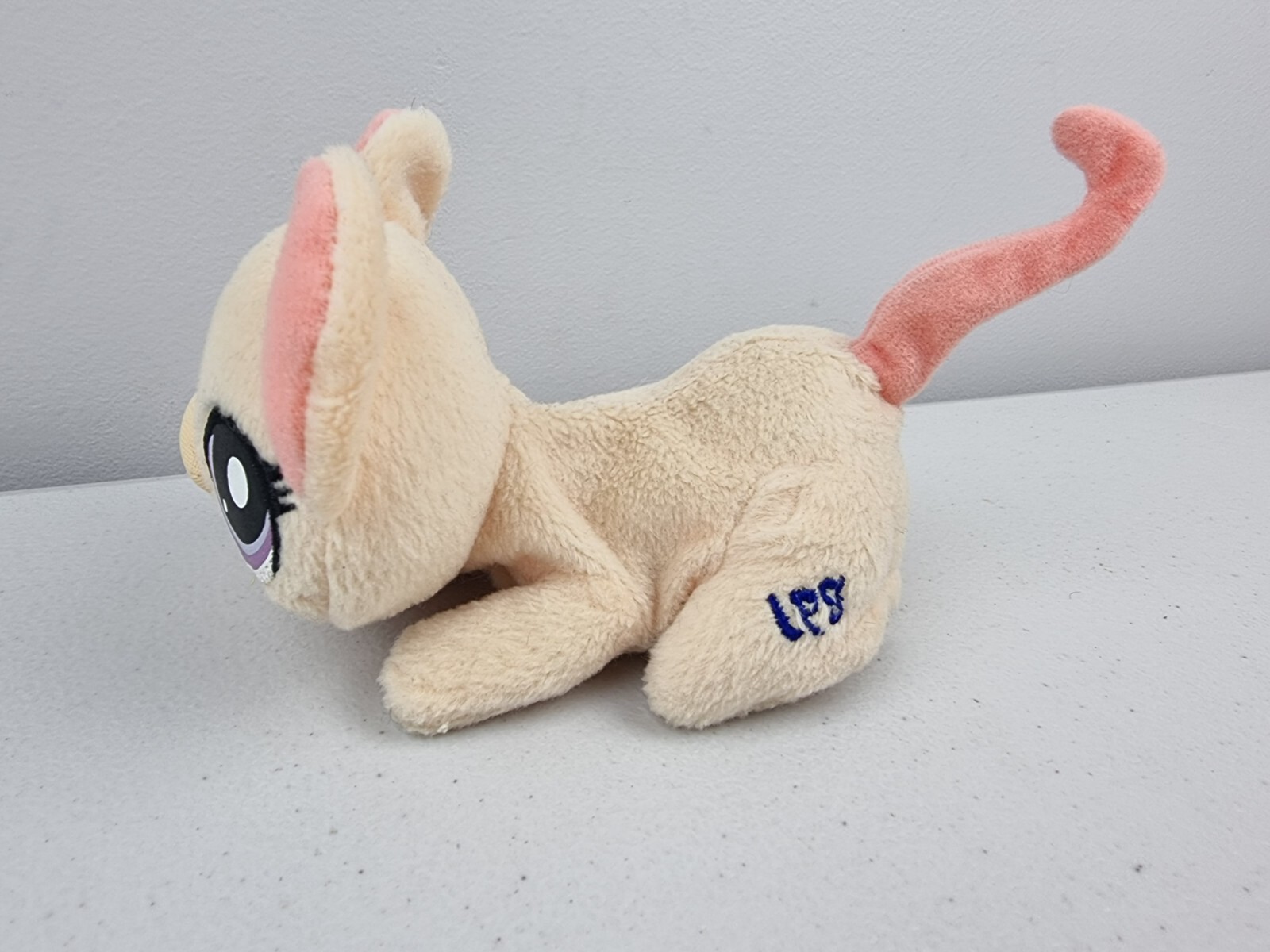 Littlest Pet Shop Tail Waggin' Pets Mouse LPS Battery Operated Hasbro ...