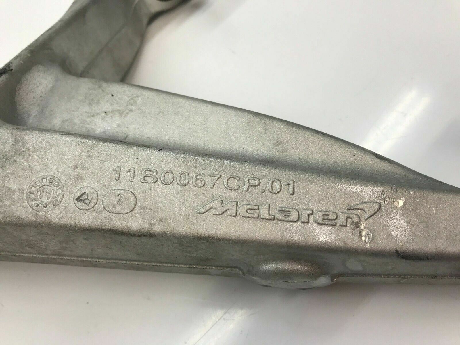 MCLAREN MP4-12C FRONT LEFT DRIVER SIDE LOWER CONTROL ARM OEM 11B0067CP
