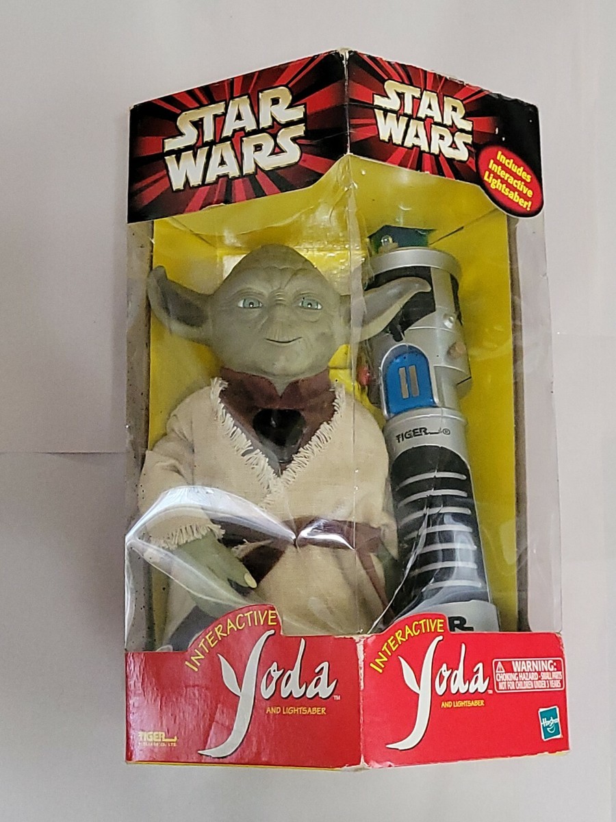 2000 Hasbro Star Wars Interactive Yoda And Lightsaber