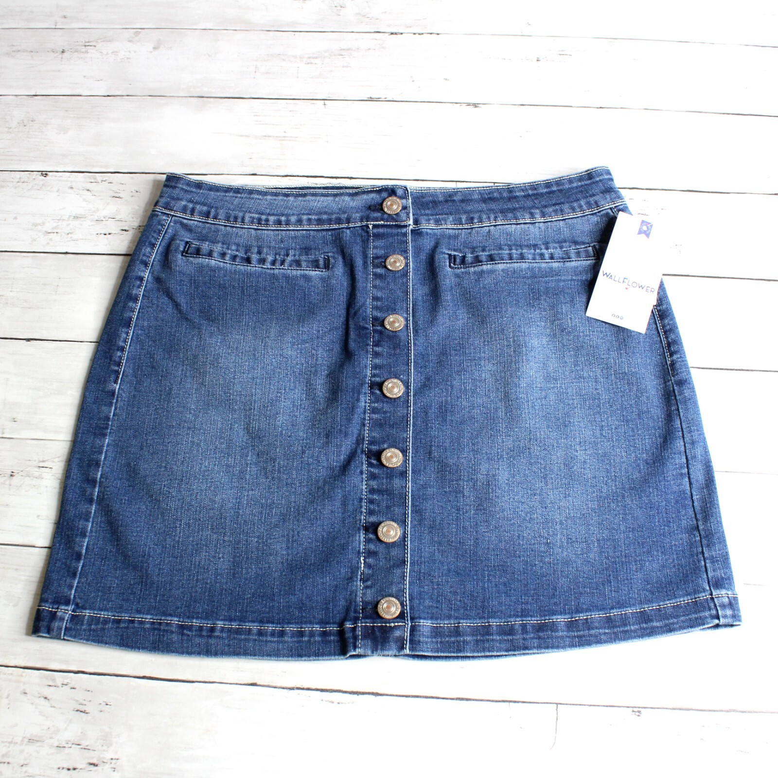 Women's Denim Button Front Jean Skirt Size 30 in Classic Blue