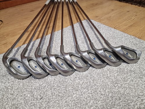 Ping Zing Karsten blau Punkt Eisen Set 2-9 Stahlwellen RH 8 Schläger, sehr guter Zustand