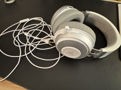 Razer Kraken Gaming Headset: Retractable Noise Isolating Microphone