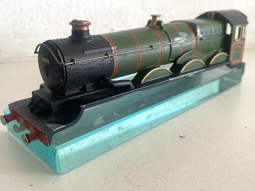 WRENN 4073 CARDIFF CASTLE MATT GRÜN LOKKAROSSERIE RINGFIELD LACKABPLATZER EDLT20 | Condition: Used