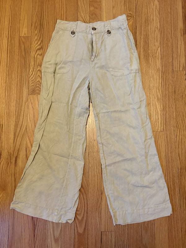 Cynthia Rowley Women’s Beige Solid Wide-Leg Cargo Pants, Button Pockets
