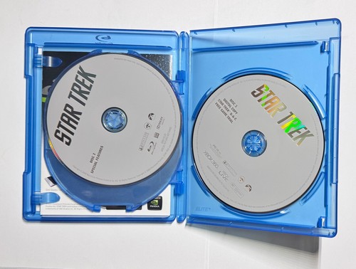 Star Trek Blu-ray 3-Disc Special Edition (No Digital Code) - Picture 5 of 5