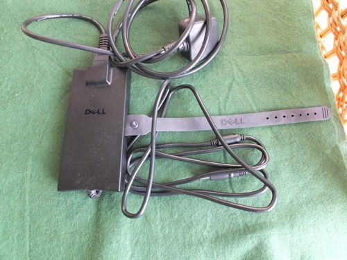 Dell AC/DC Adapter DA90PE1-00 Laptop Computer Ladegerät