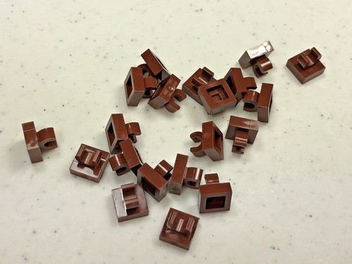 Nuova tegola LEGO marrone rossastro modificata 1 x 1 con clip bordi arrotondati 15712 (x20) - Foto 7 di 8