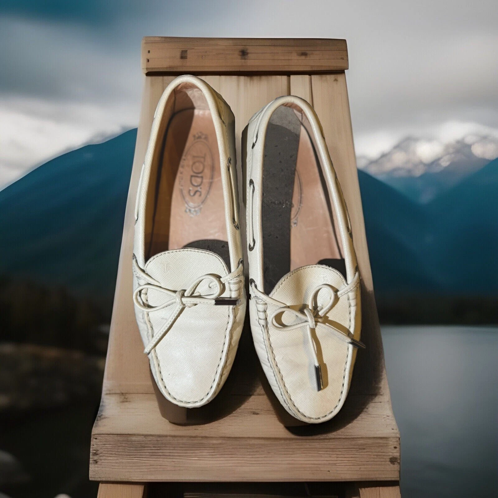 TOD’S Scarpe da guida TOD'S Gommino taglia 37 euro bianche crema pelle ciottolata