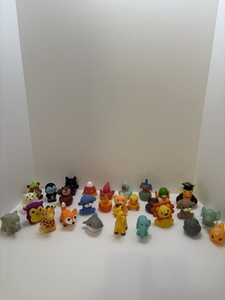 Rubber Ducks Animals Lot of 28 Bath Toys Sharks Elephant Giraffe Ducks EUC