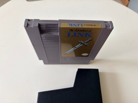 Zelda II: The Adventure of Link Gold (NES, 1988) - TESTED. Very good Condition.