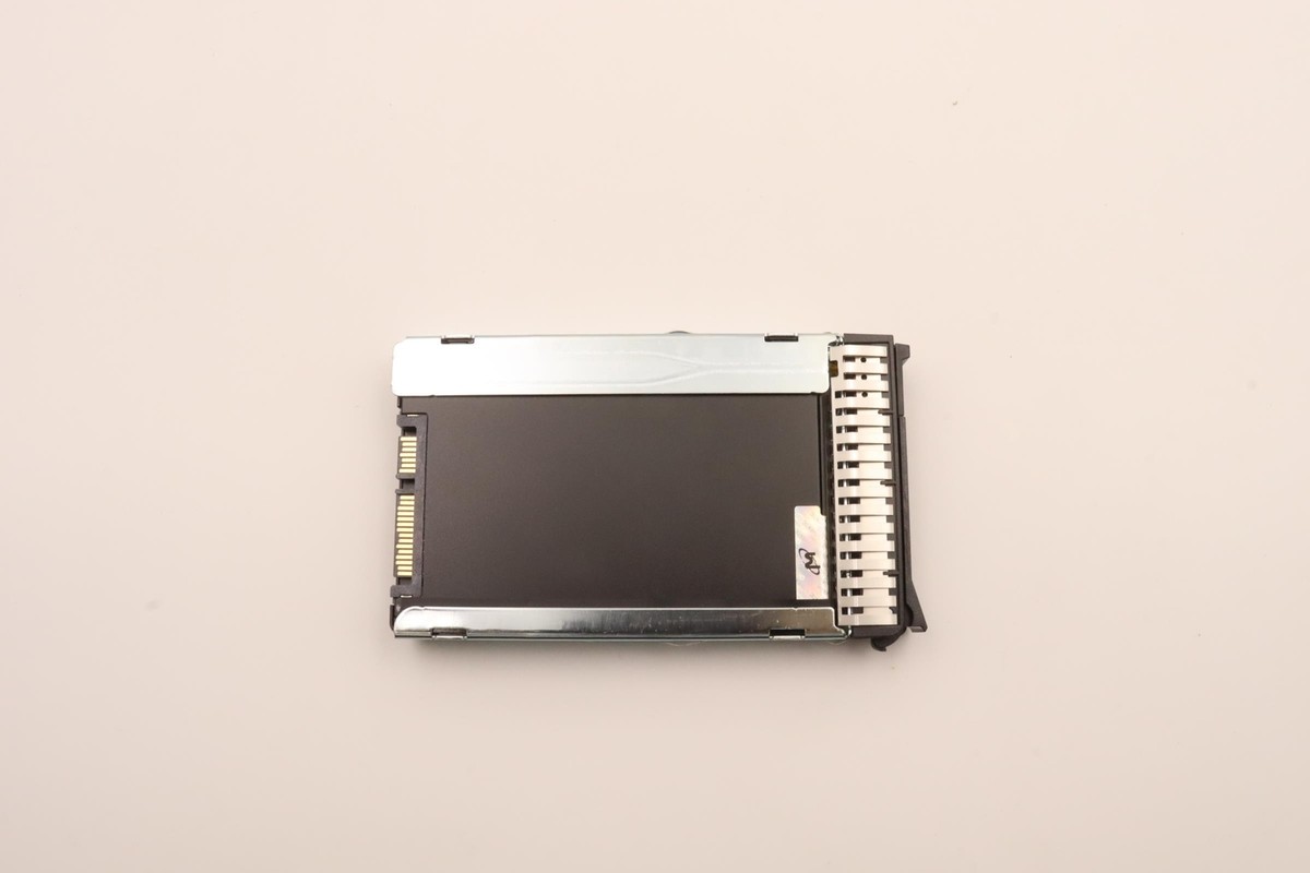 Lenovo ThinkSystem 03KH066 4XB7A82262 2.5