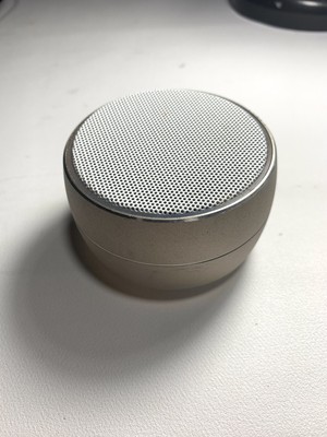 bass jaxx chrome bluetooth speaker