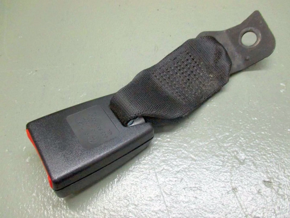 Fibbia Della Cintura Destra Posteriore per BMW 3 Coupé (E92) 320D - Immagine 3 di 4