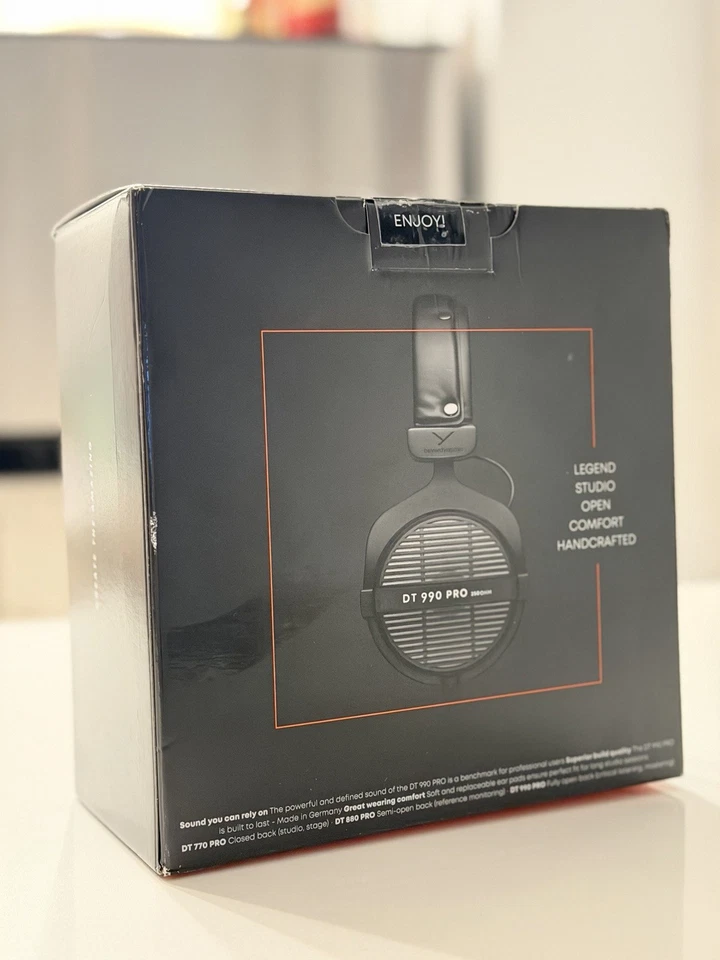 Auriculares de estudio sobre la oreja Beyerdynamic DT 990 Pro 250 ohm para mezclar, masterizar Foto 2 de 3